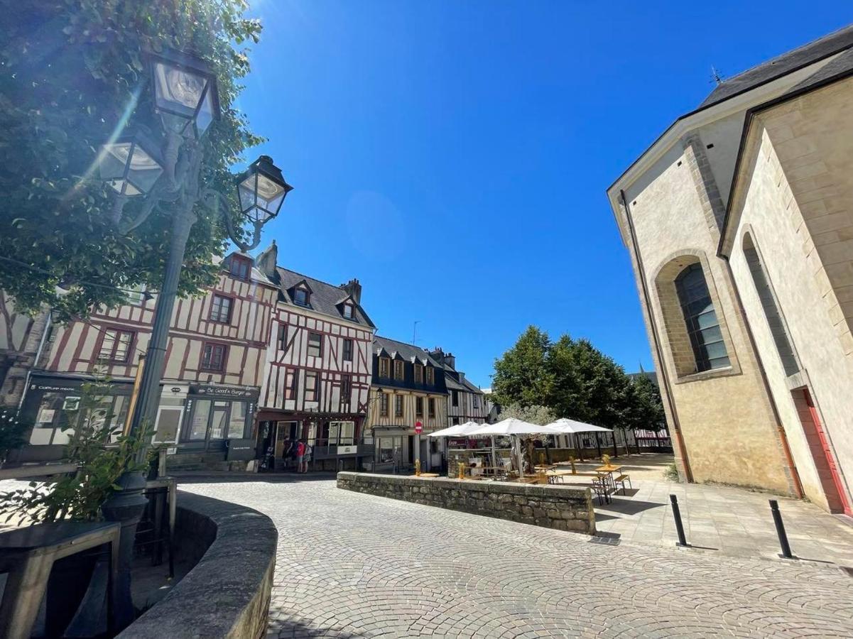 Le Patio, Coeur De Ville Avec Garage Et Jardin Vannes Exteriör bild