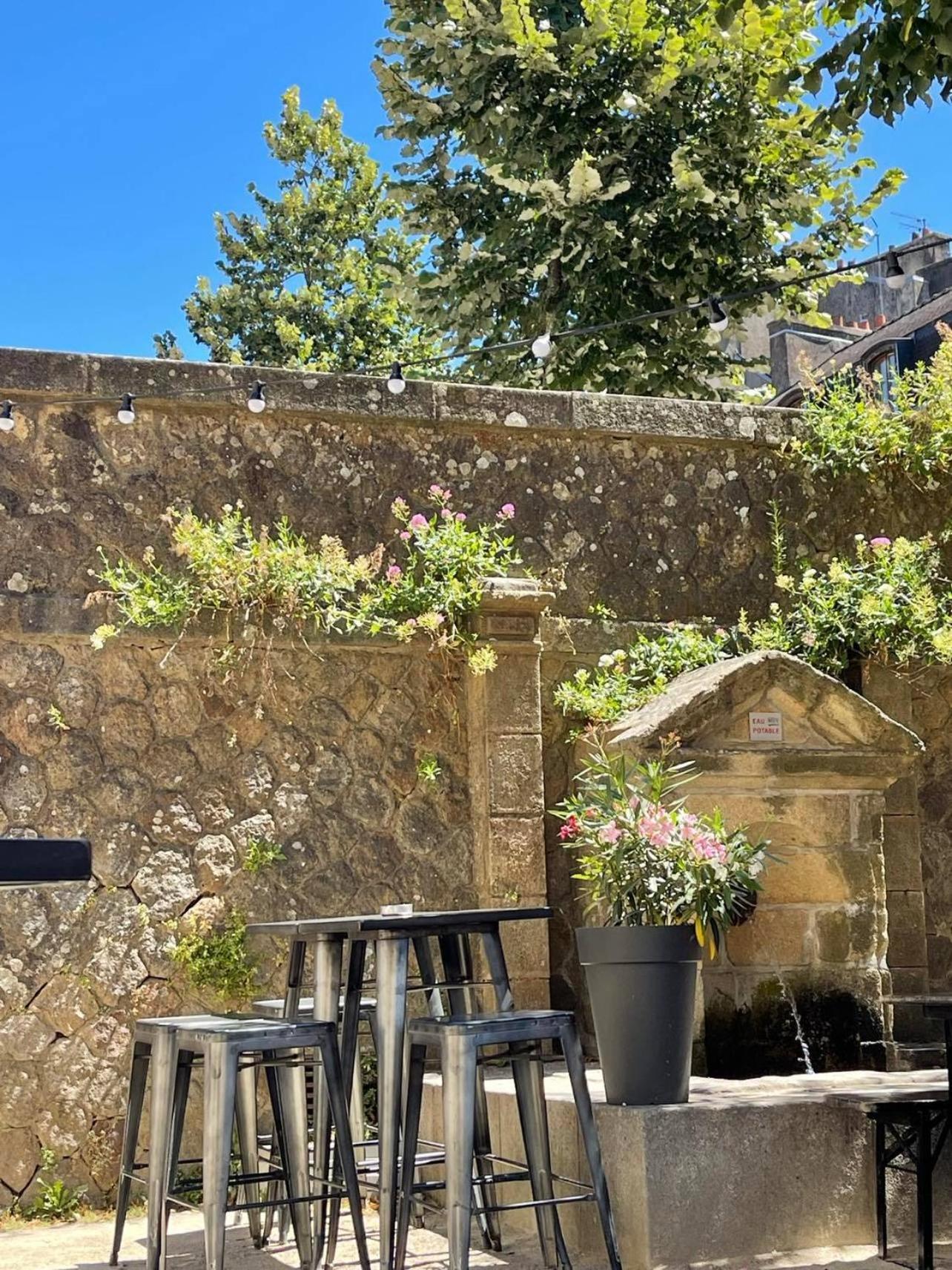 Le Patio, Coeur De Ville Avec Garage Et Jardin Vannes Exteriör bild